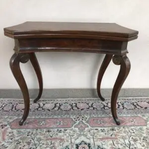 Tavolo da gioco sagomato