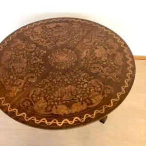 Tavolo rotondo intarsiato